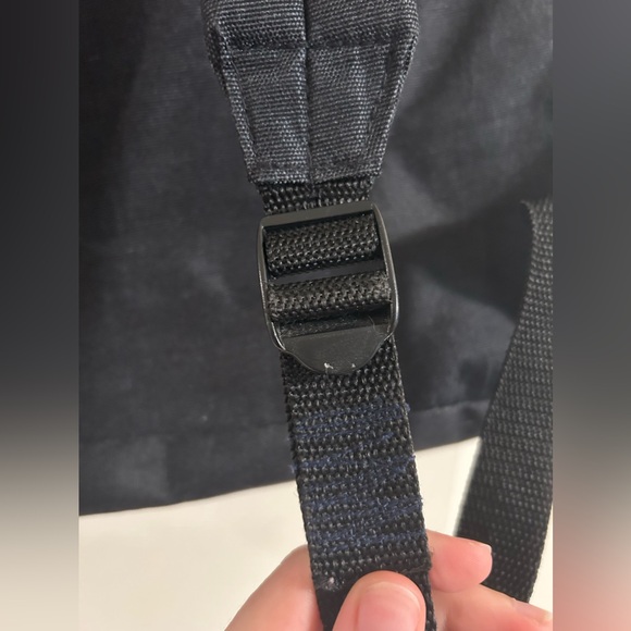 Dinosaur backpack - Picture 8 of 9